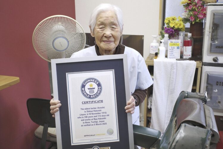 Meet the world's oldest female barber, a 108-year-old Japanese